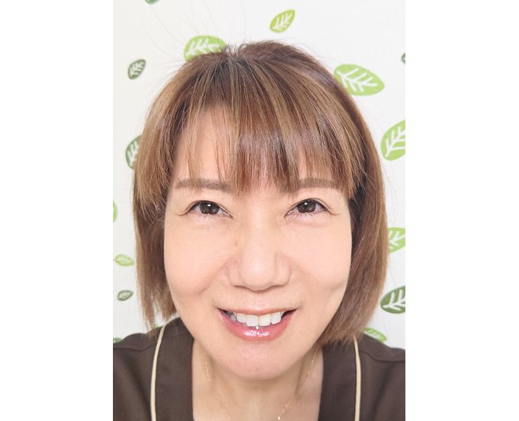 女性エステティシャン